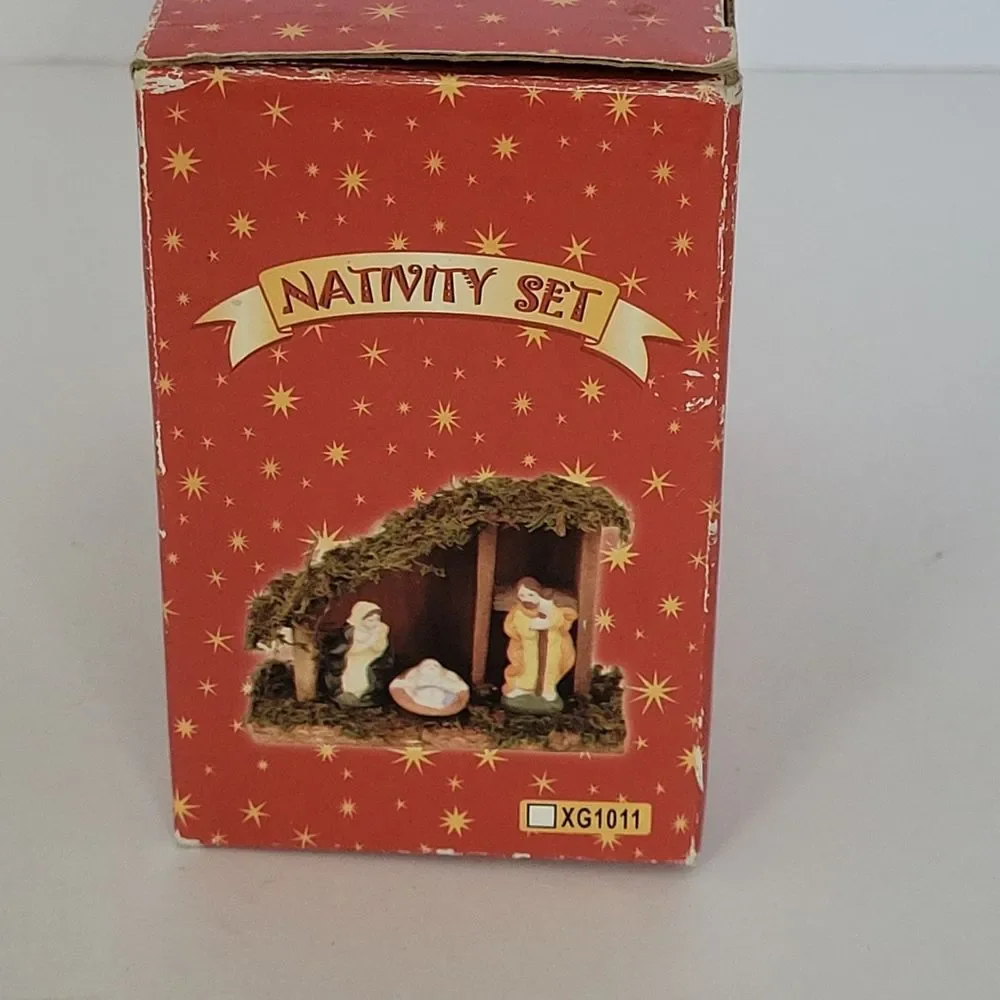 Nativity Stable 3 Figurine Set